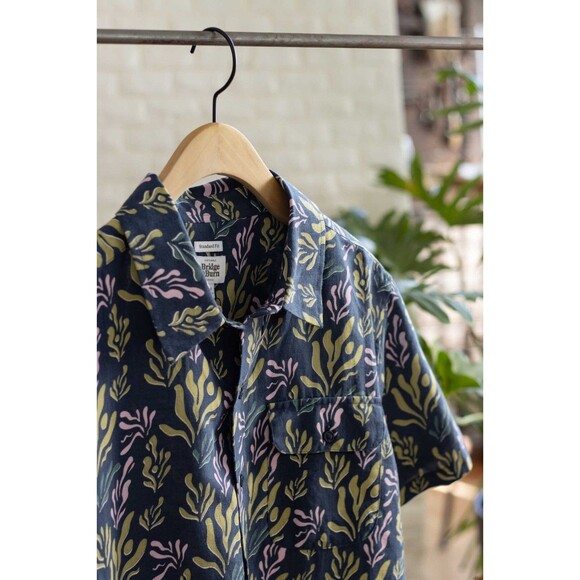 Bridge & Burn The Marten Shirt Printed Short Sleeve Standard Fit L NWT 282866 - Picture 8 of 9